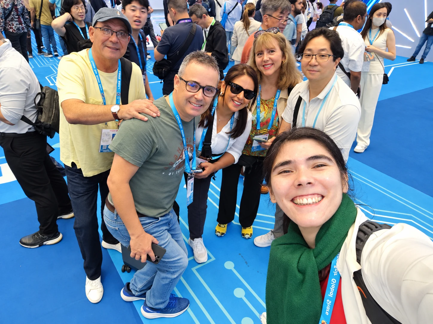 Grupo internacional preparándose para una misión empresarial en China
