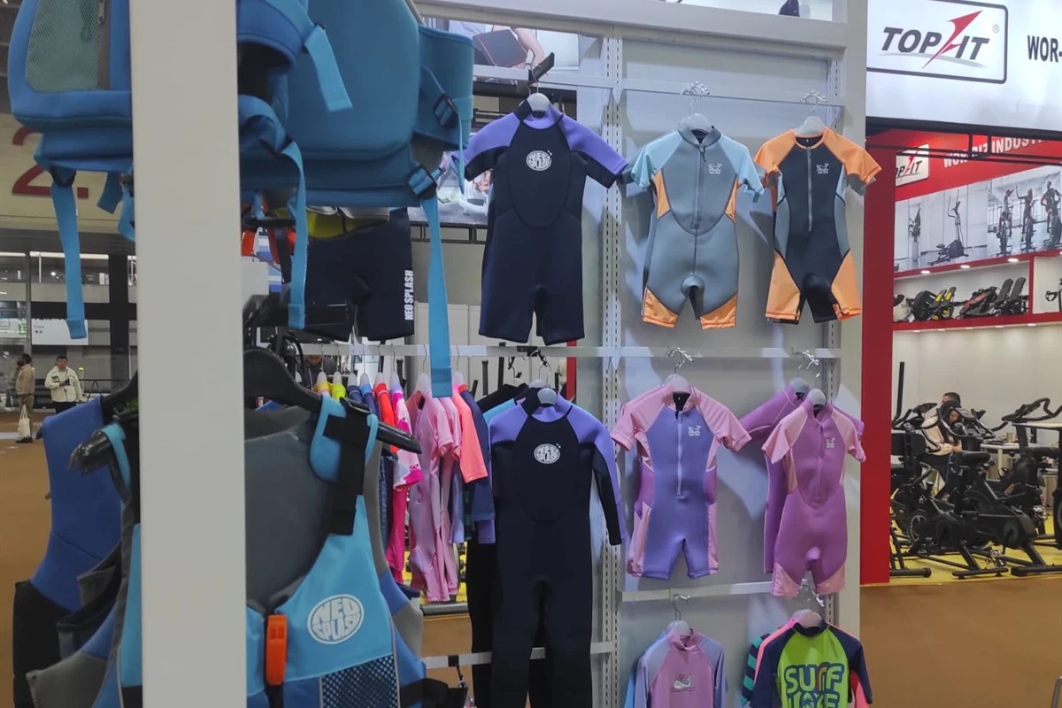 Ropa acu&aacute;tica infantil en la Fase 3 de la Feria de Cant&oacute;n